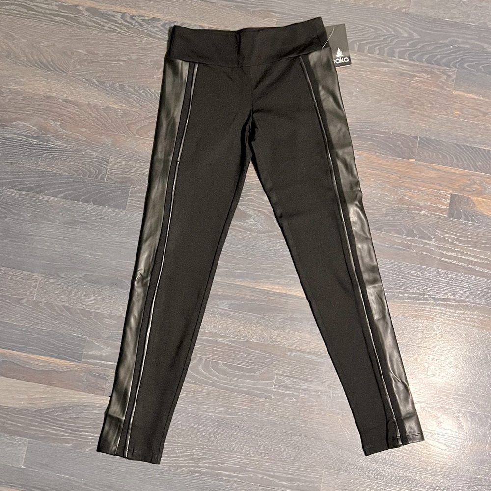 New black spandex leggings/stretch pants with faux leather detail, size 6